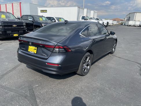 Used 2023 Honda Accord EX image 8