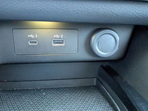 Used 2022 Nissan Rogue SV w/ SV Premium Package image 23