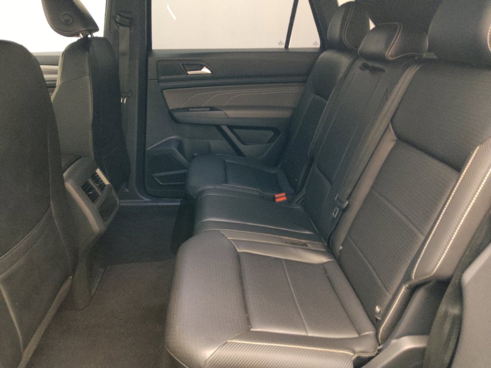 Used 2022 Volkswagen Atlas Cross Sport SE FWD image 18