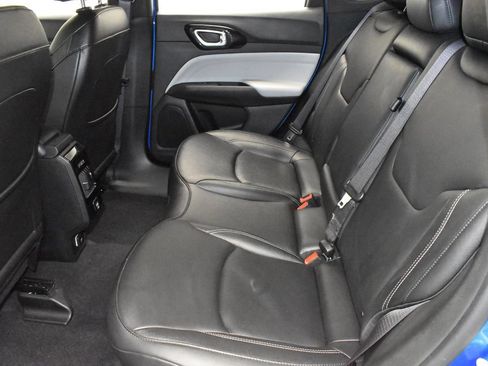 Used 2025 Jeep Compass Limited AWD/4WD image 34