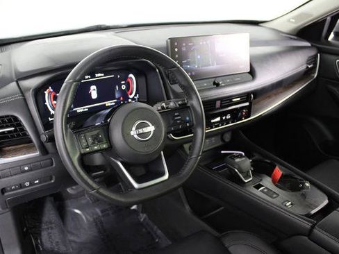 Certified 2024 Nissan Rogue Platinum FWD image 19
