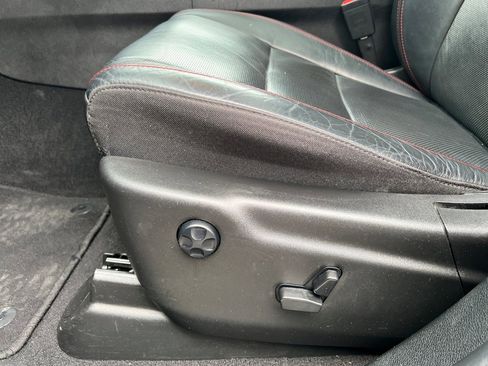 Used 2023 Dodge Durango GT image 12