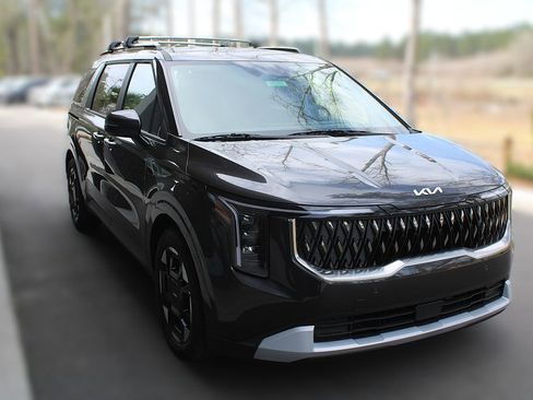 New 2026 Kia Carnival EX FWD image 23