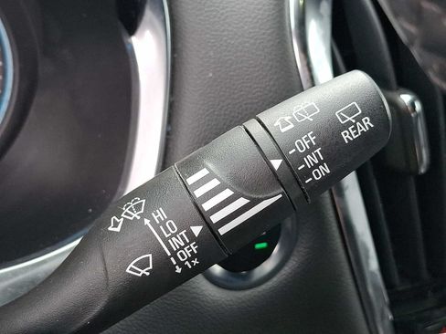 Used 2023 Chevrolet Traverse LT AWD/4WD image 27