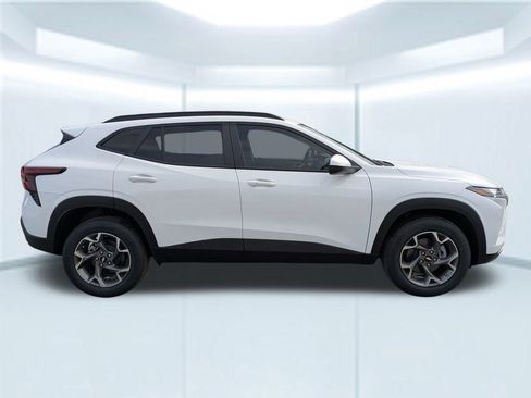 New 2026 Chevrolet Trax LT w/ Driver Confidence Package image 7