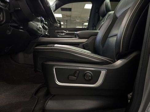 Used 2022 RAM 1500 Laramie w/ Sport Appearance Package image 6