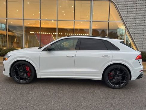 New 2026 Audi RS Q8 performance image 3