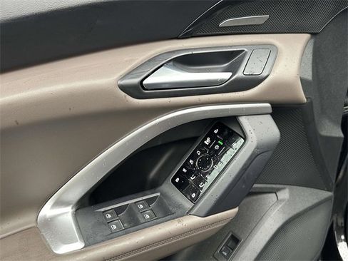 Certified 2025 Audi Q5 2.0T Premium Plus w/ Premium Plus image 20