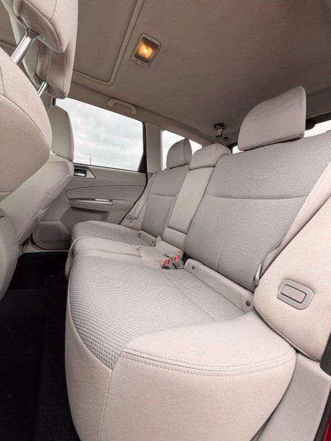 Used 2013 Subaru Forester 2.5X Premium w/ Popular Pkg 1 AWD/4WD image 11