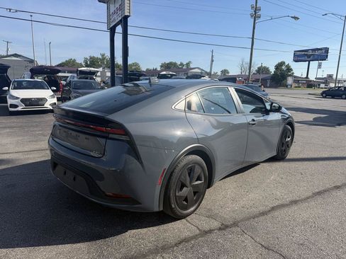 Used 2025 Toyota Prius LE FWD image 6