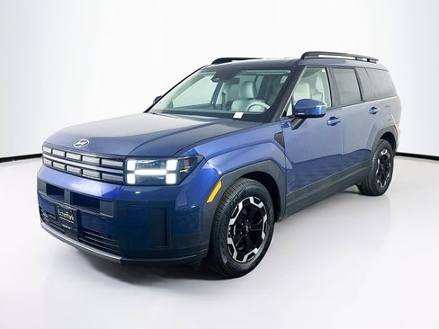 Used 2025 Hyundai Santa Fe SEL image 3