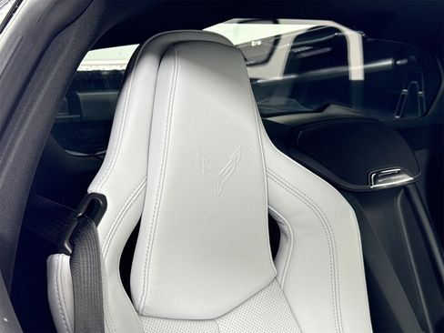 Used 2022 Chevrolet Corvette Stingray Coupe w/ 1LT image 23