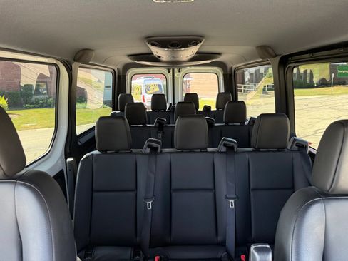 Used 2023 Mercedes-Benz Sprinter 2500 w/ Acoustic Package image 12
