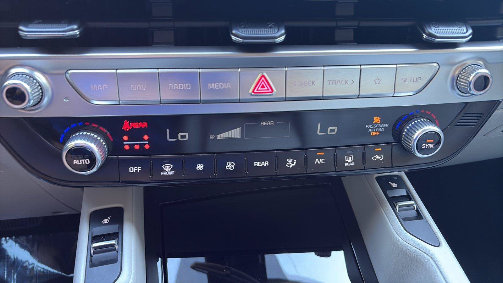 Used 2023 Kia Telluride S w/ S Sunroof Package FWD image 18
