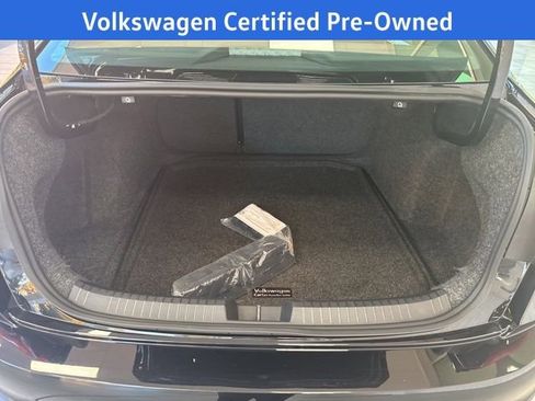 Certified 2025 Volkswagen Jetta Sport image 22
