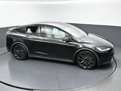 Used 2022 Tesla Model X Plaid image 44
