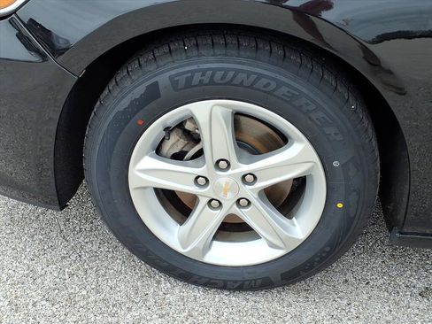 Used 2023 Chevrolet Malibu LT FWD image 17