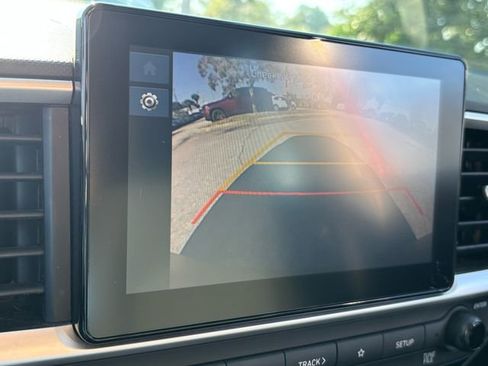 Used 2023 Hyundai Venue SE image 26