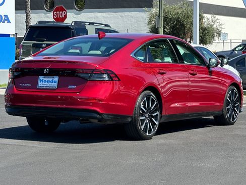 Used 2025 Honda Accord Touring image 9