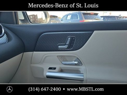 Certified 2025 Mercedes-Benz GLA 250 4MATIC image 27