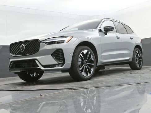 New 2026 Volvo XC60 B5 Plus w/ Protection Package Premier image 23