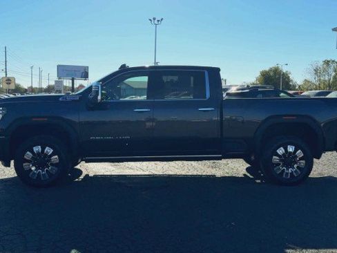 Certified 2024 GMC Sierra 2500 Denali w/ Denali Reserve Package image 5