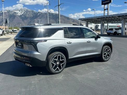 New 2026 Chevrolet Traverse High Country w/ LPO, Floor Liner Package AWD/4WD image 25