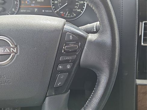 Used 2024 Nissan Armada SL image 18