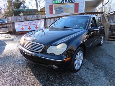 Used 2002 Mercedes-Benz C 320 Sedan image 2