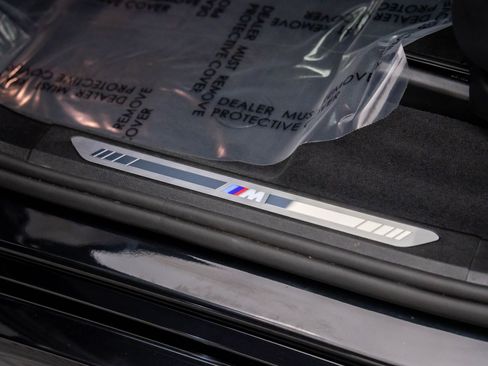 Certified 2025 BMW X5 xDrive50e w/ M Sport Package image 15