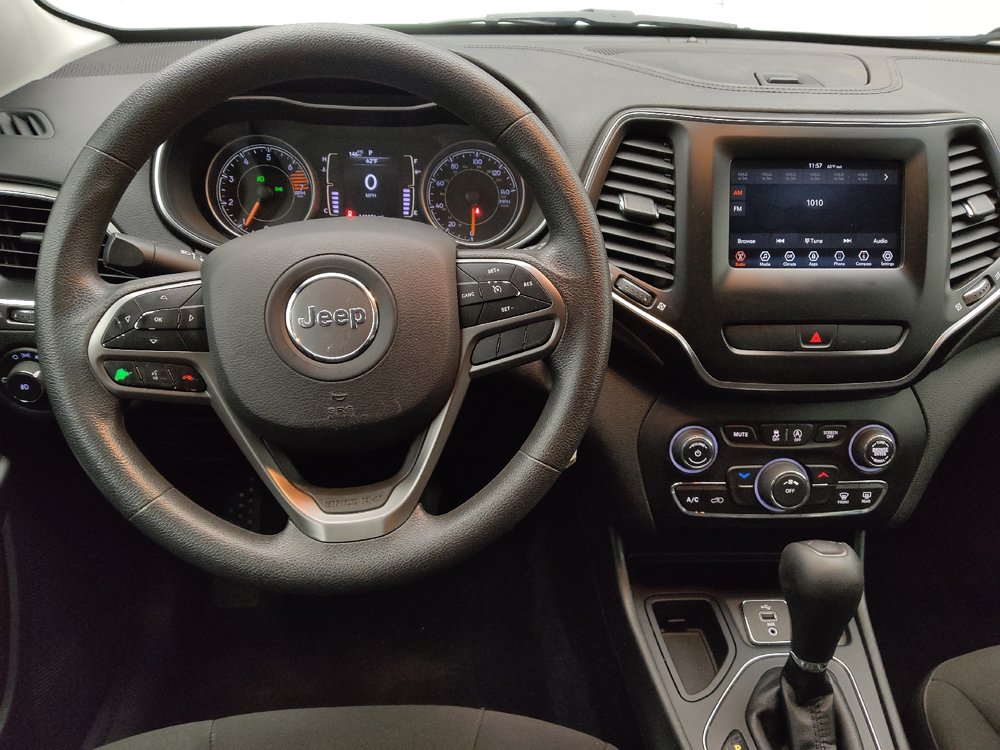 Used 2019 Jeep Cherokee Latitude w/ Popular Appearance Group FWD image 22