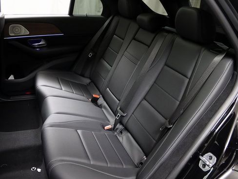 New 2025 Mercedes-Benz GLE 450 4MATIC image 12