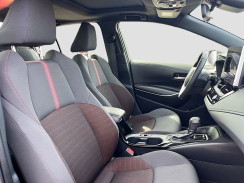 Used 2025 Toyota Corolla SE w/ SE Premium Package AWD/4WD image 27