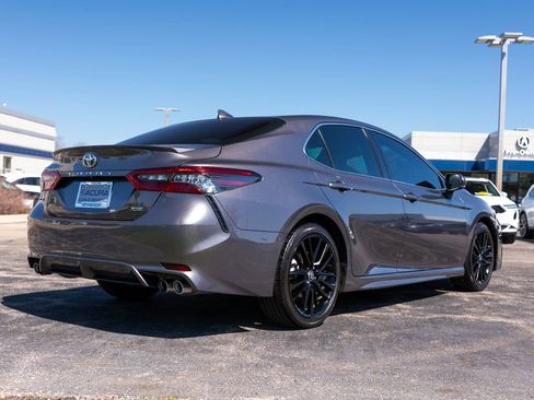 Used 2023 Toyota Camry XSE FWD image 11