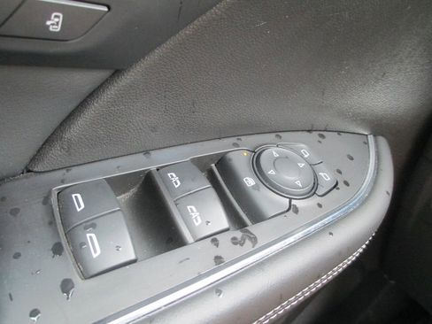 Used 2023 Buick Envision Essence image 23