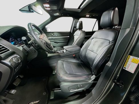 Used 2019 Ford Explorer Sport w/ Equipment Group 401A AWD/4WD image 25