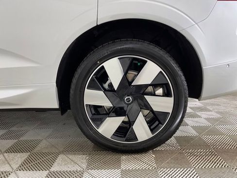 Certified 2024 Volvo XC60 T8 Plus w/ Protection Package AWD/4WD image 42