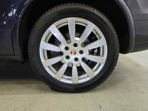 Used 2017 Porsche Cayenne image 8