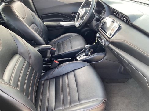 Used 2020 Nissan Kicks SR w/ SR Premium Package image 12