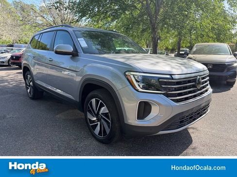 Used 2025 Volkswagen Atlas SE AWD/4WD image 1