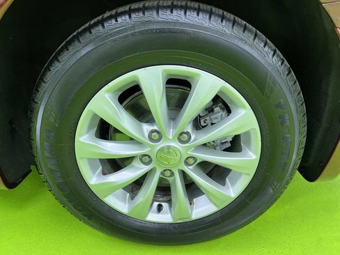 Used 2019 Chrysler Pacifica Touring-L FWD image 14