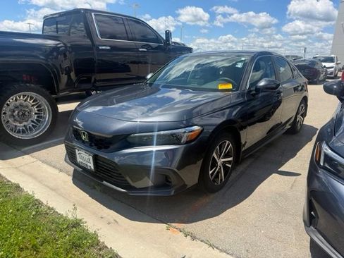 Used 2024 Honda Civic LX image 3