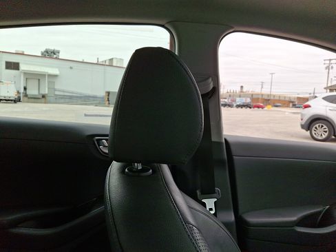 Used 2020 Hyundai Ioniq Limited image 13