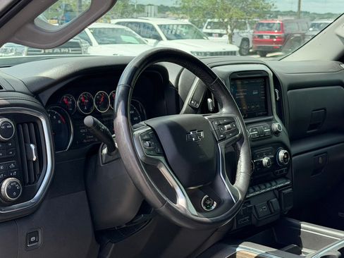 Used 2020 Chevrolet Silverado 1500 RST w/ Texas Edition AWD/4WD image 13
