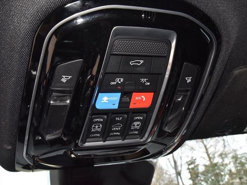 Used 2022 Jeep Grand Cherokee L Overland image 32