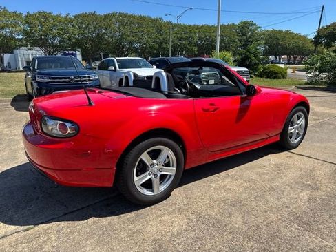 Used 2007 MAZDA MX-5 Miata Sport w/ Appearance Pkg RWD image 2