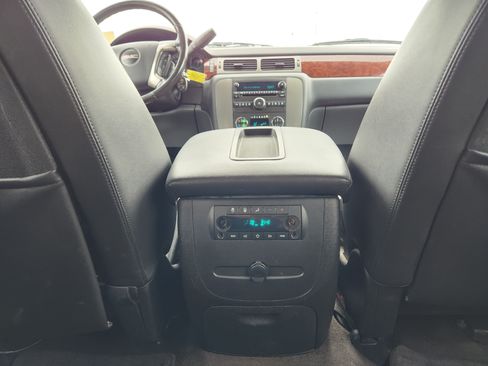 Used 2013 GMC Yukon XL SLT AWD/4WD image 14