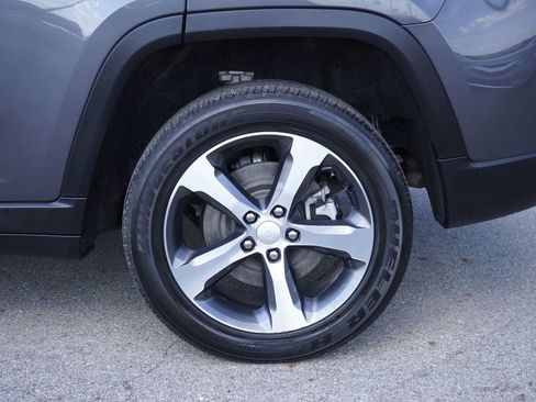 Used 2022 Jeep Grand Cherokee Limited 4xe w/ Luxury Tech Group II AWD/4WD image 11