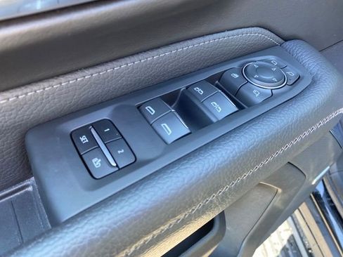 Used 2024 GMC Yukon Denali image 18