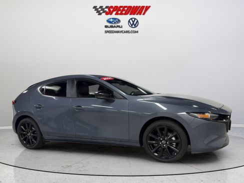 Used 2026 MAZDA MAZDA3 Carbon AWD/4WD image 3